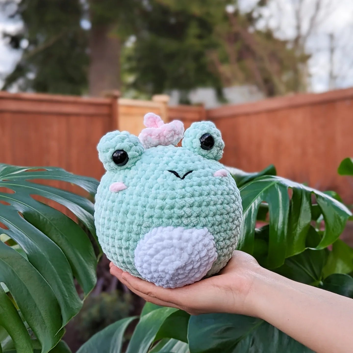 Frog with Flower Hat